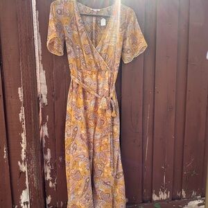 Elegant Paisley Maxi Dress in Mustard